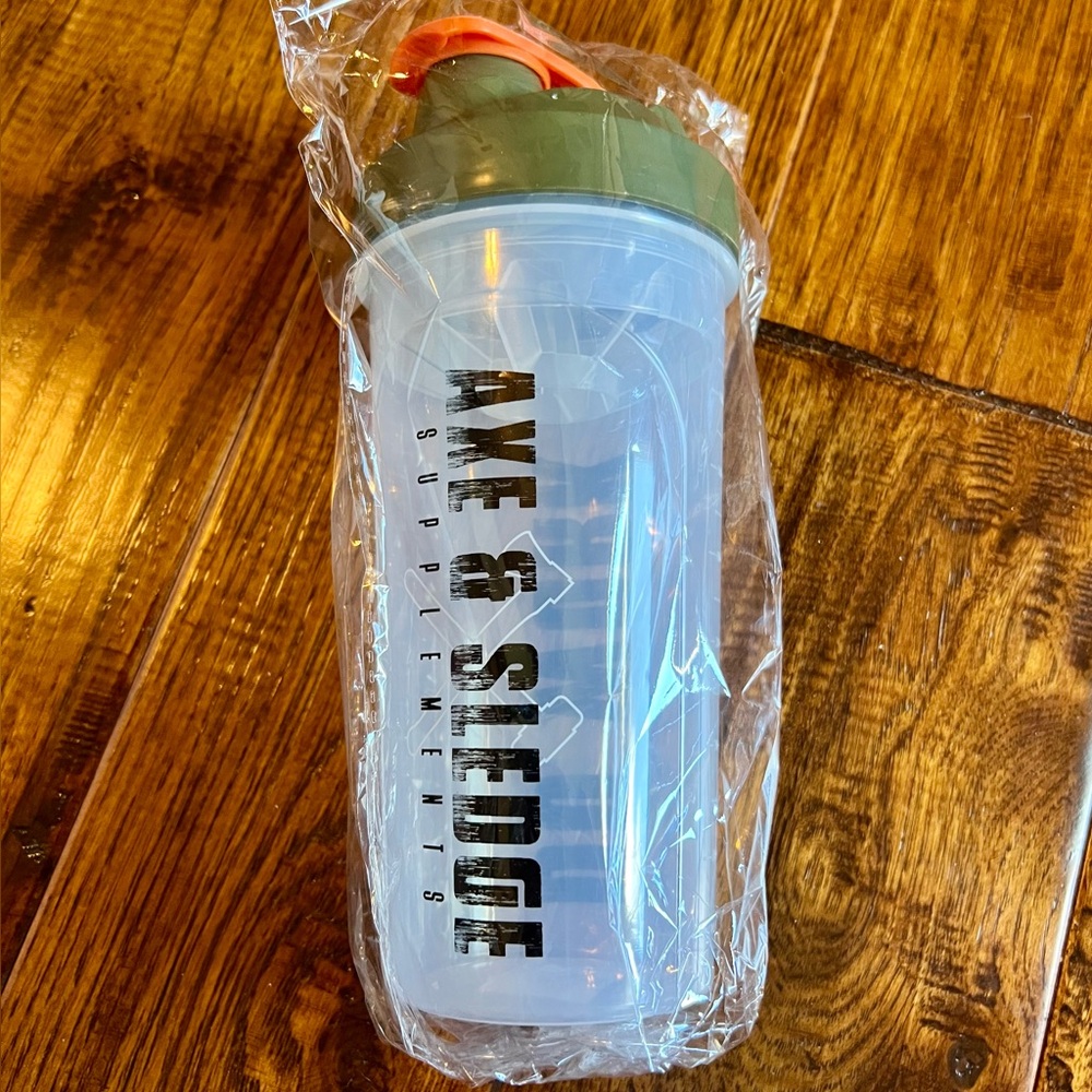 Axe & Sledge Clear 24oz Shaker Bottle With Green and Orange Lid NWT